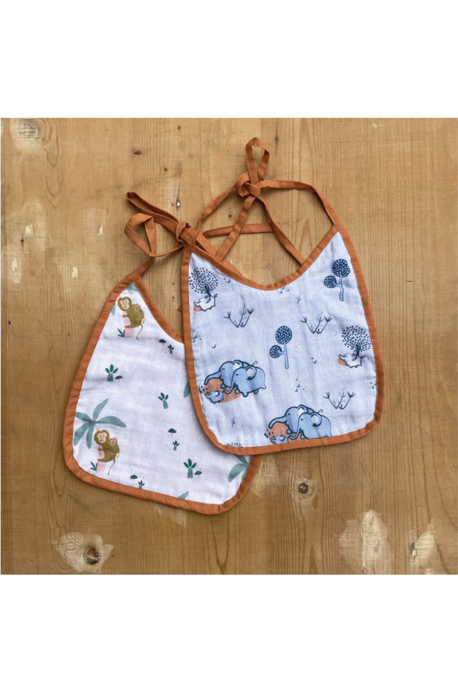 Muslin Bibs Set