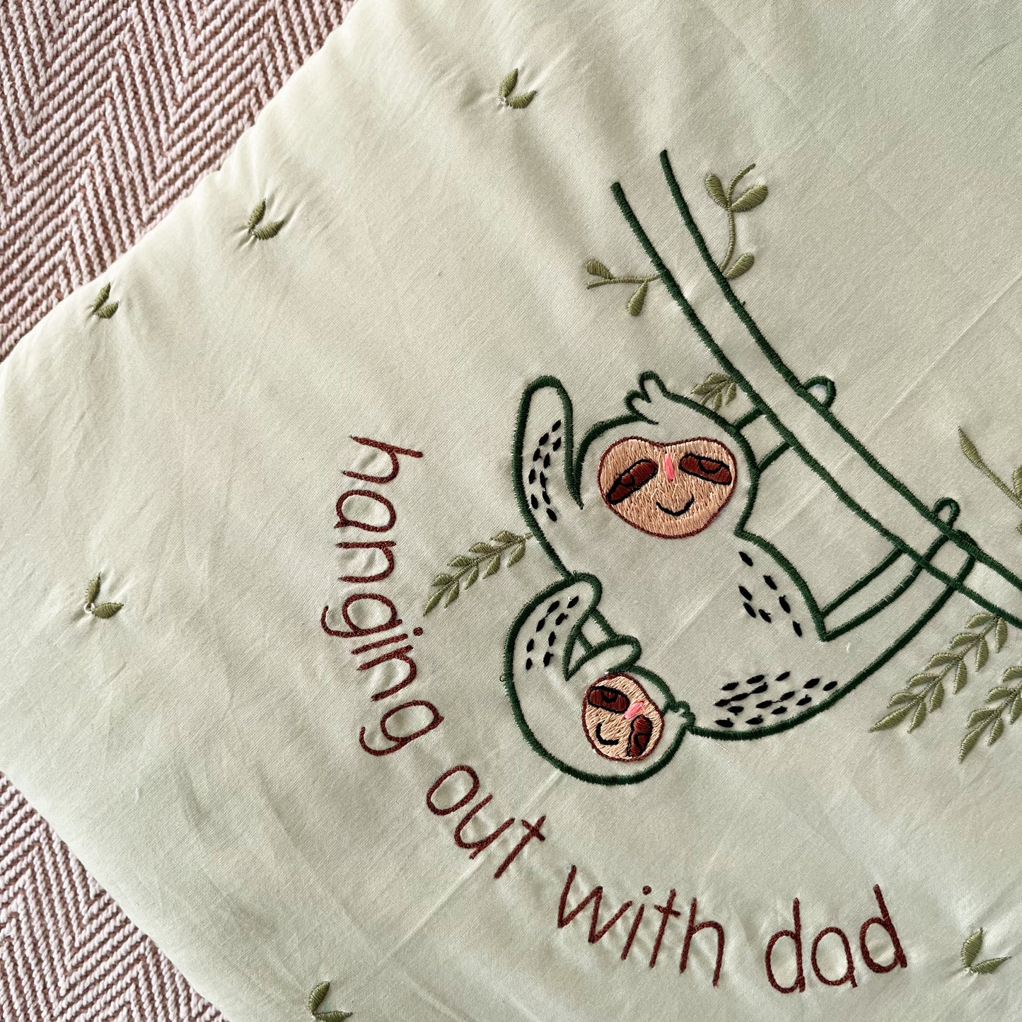 "Hanging Out with Dad" baby carrier nest