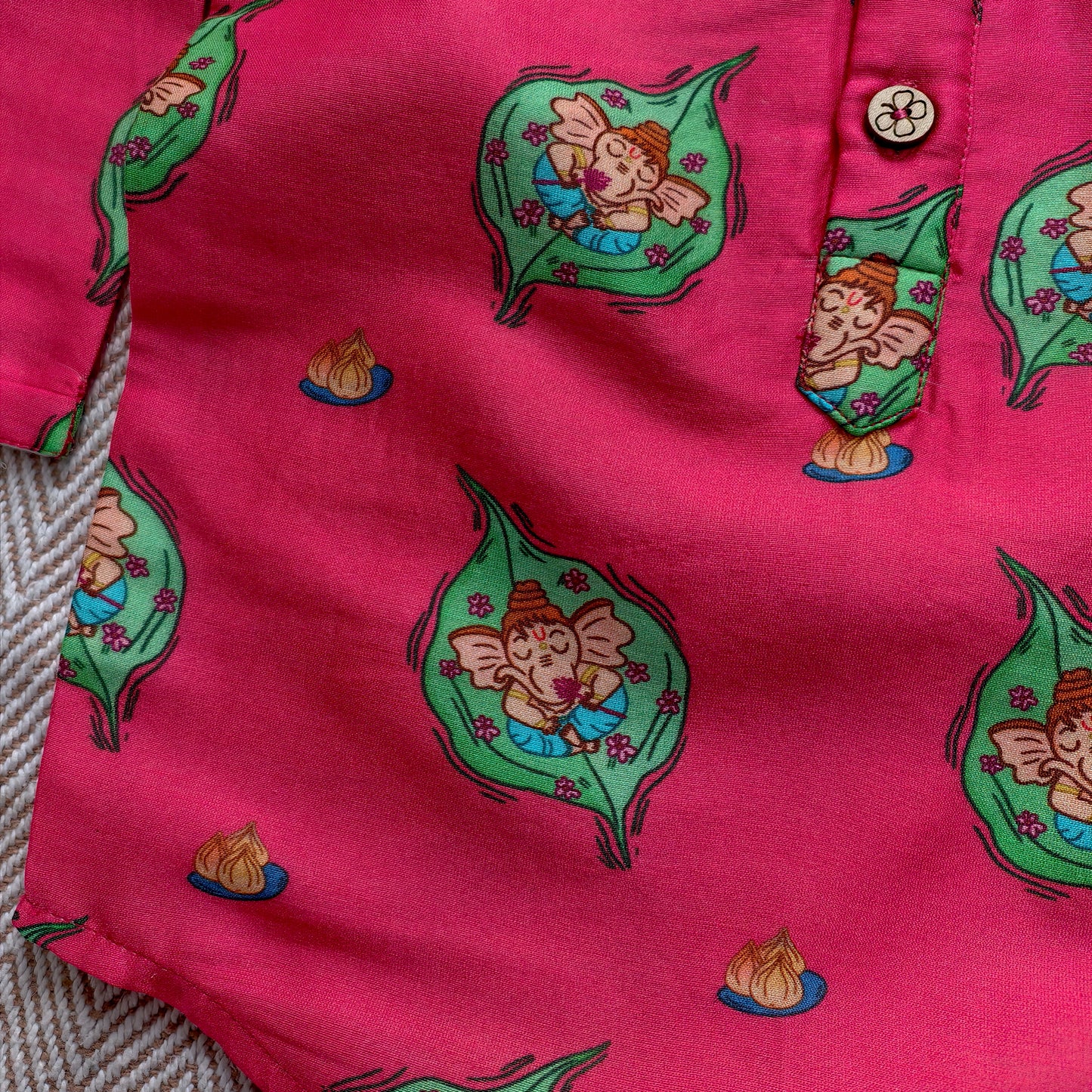 Mul Chanderi Unisex 'In the Light of Lord Ganesha' Kurta Set