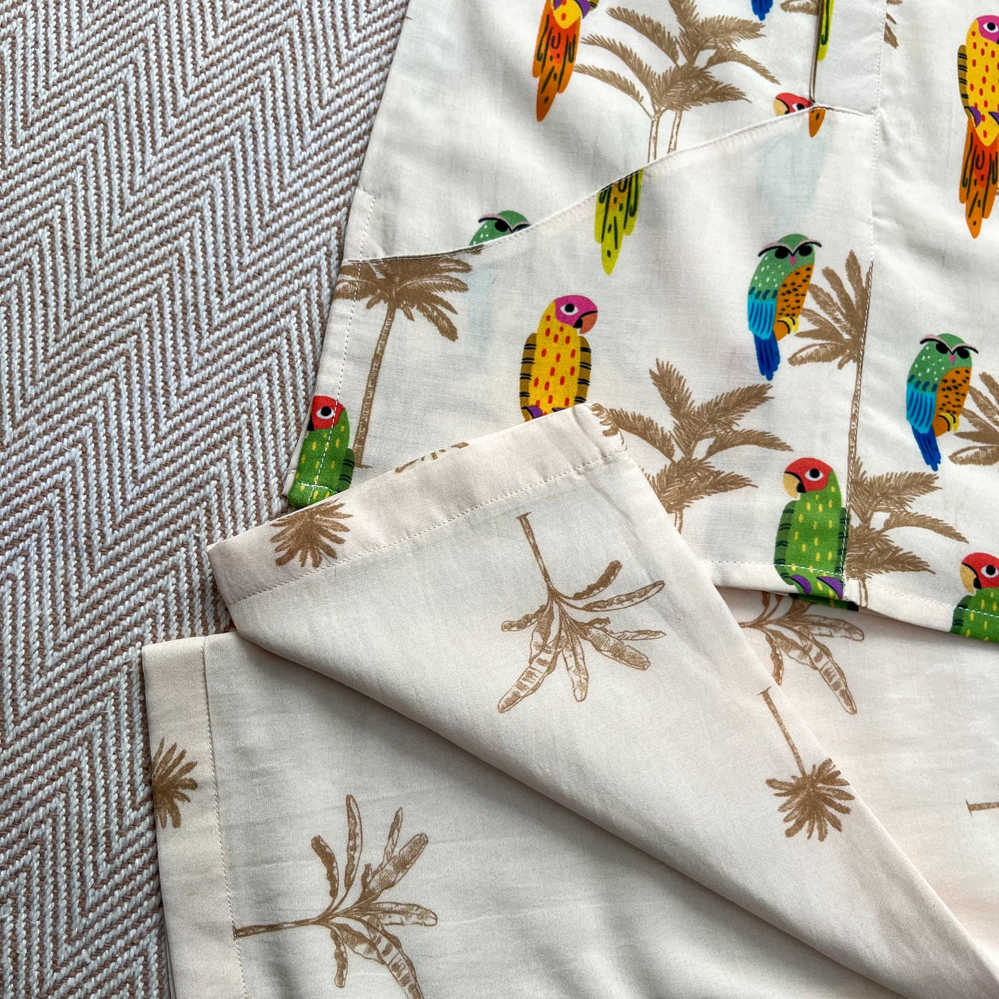 Mul Chanderi 'Parrot Party' Kurta Set for Boys
