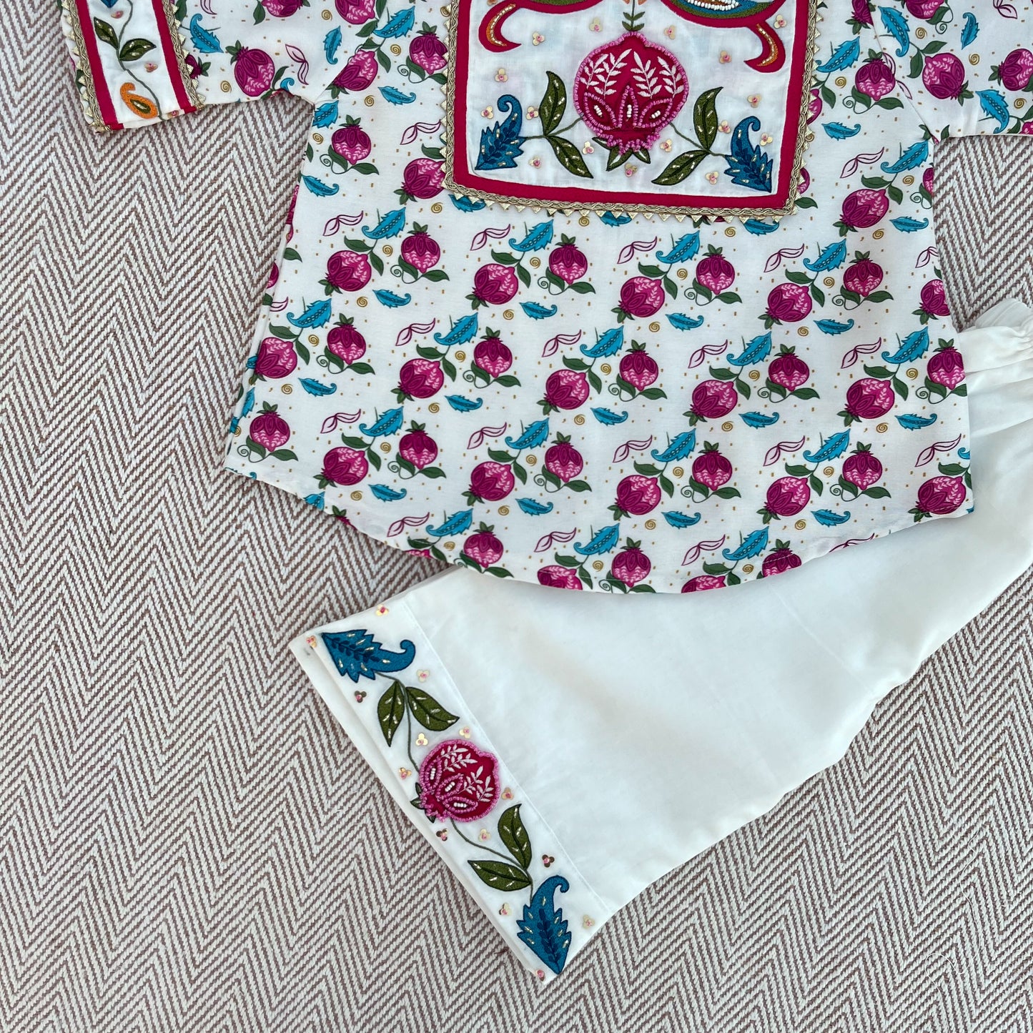 Chanderi 'Anaar and Peacock' Embroidered Kurta set for Girls