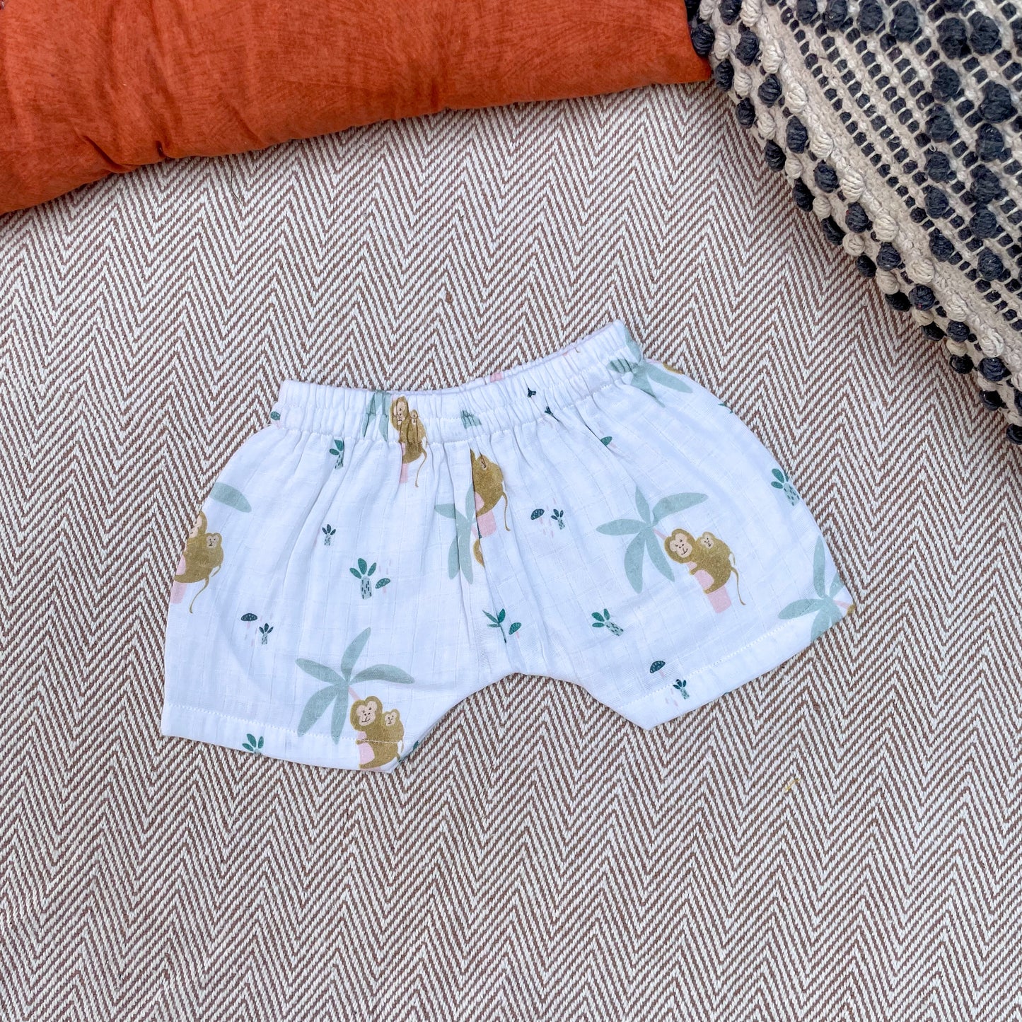 Monkeying around muslin set