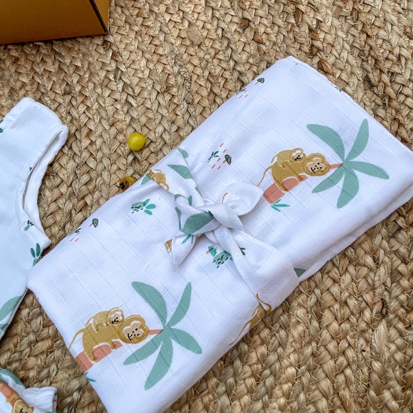 Monkeying Around Muslin Mini Gift Bundle(6 Articles)