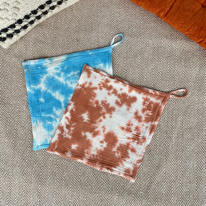 Tie-Dye crinkled muslin wash cloth