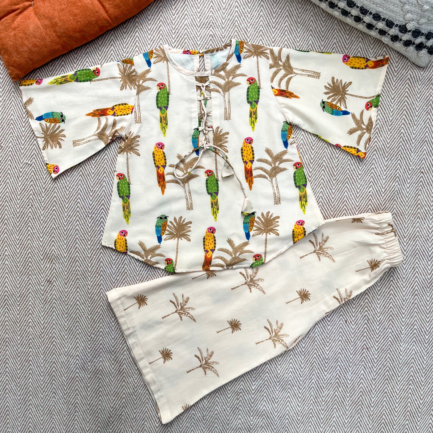 Mul Chanderi 'Parrot Party' Kurta Set for Girls