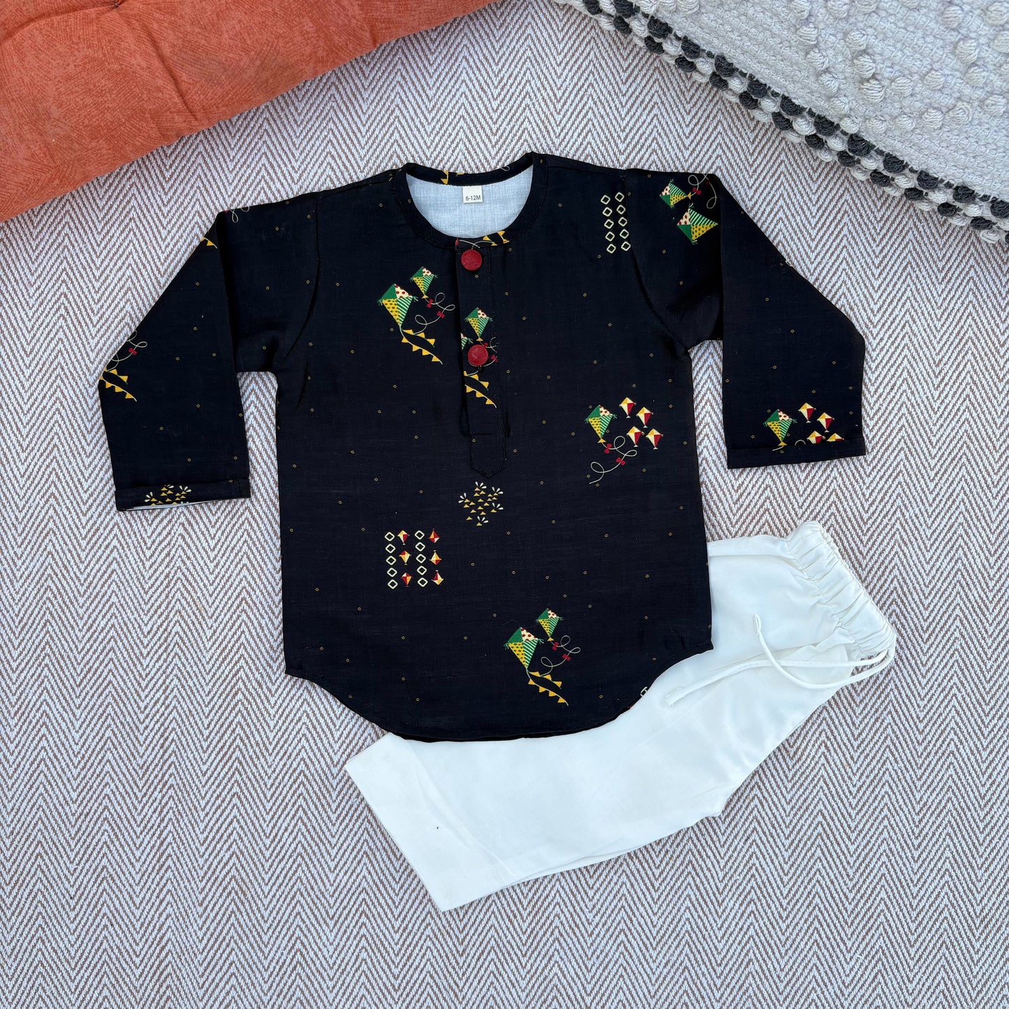 Chanderi Unisex Black Bandhej Kites Print Kurta Set