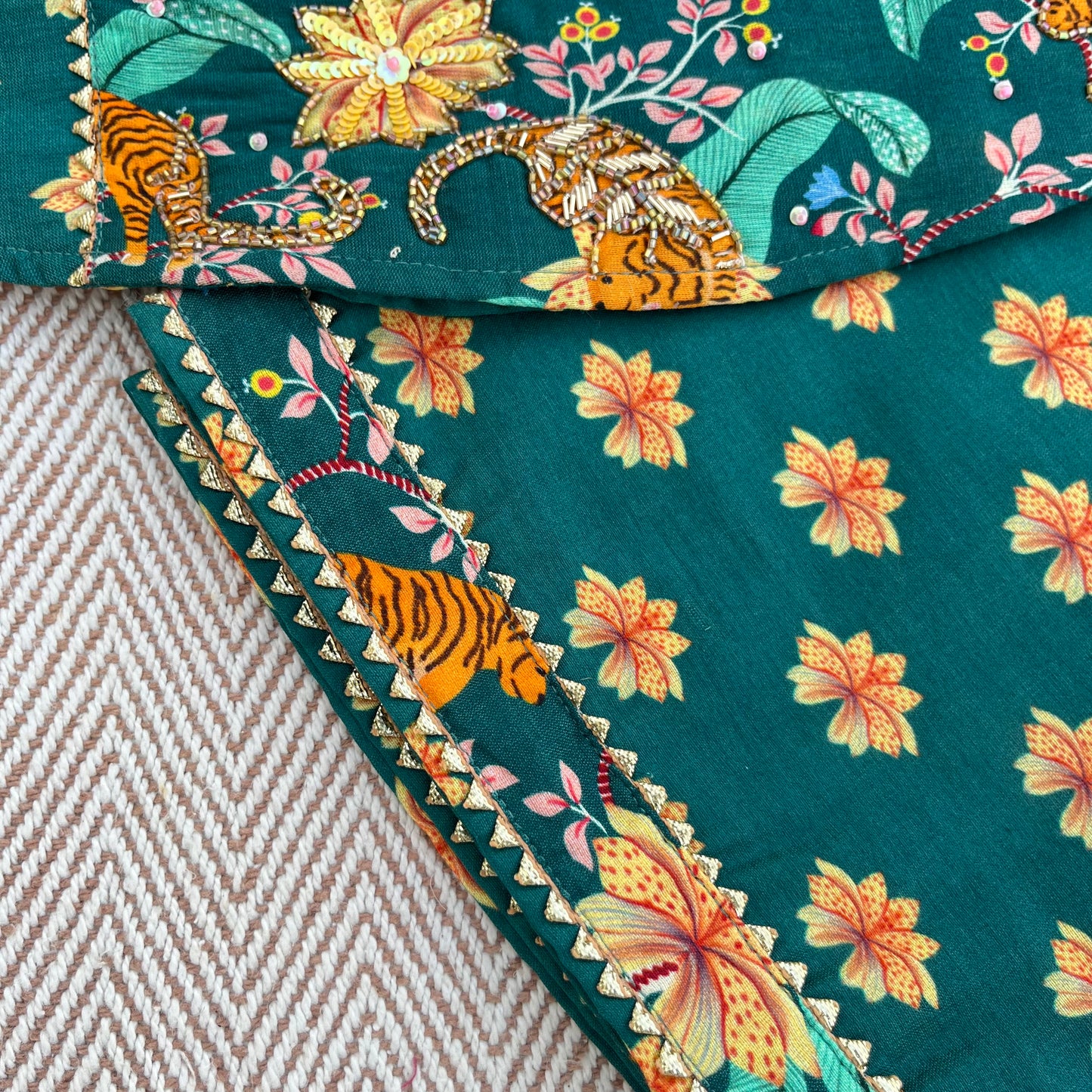 Chanderi "Bhaagh ki kahaani" Kurta set for Girls