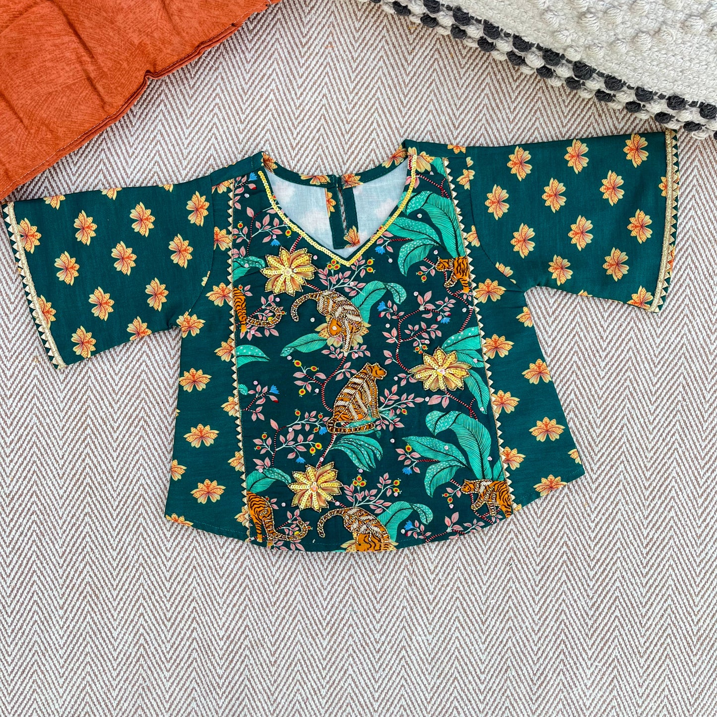 Chanderi "Bhaagh ki kahaani" Kurta set for Girls