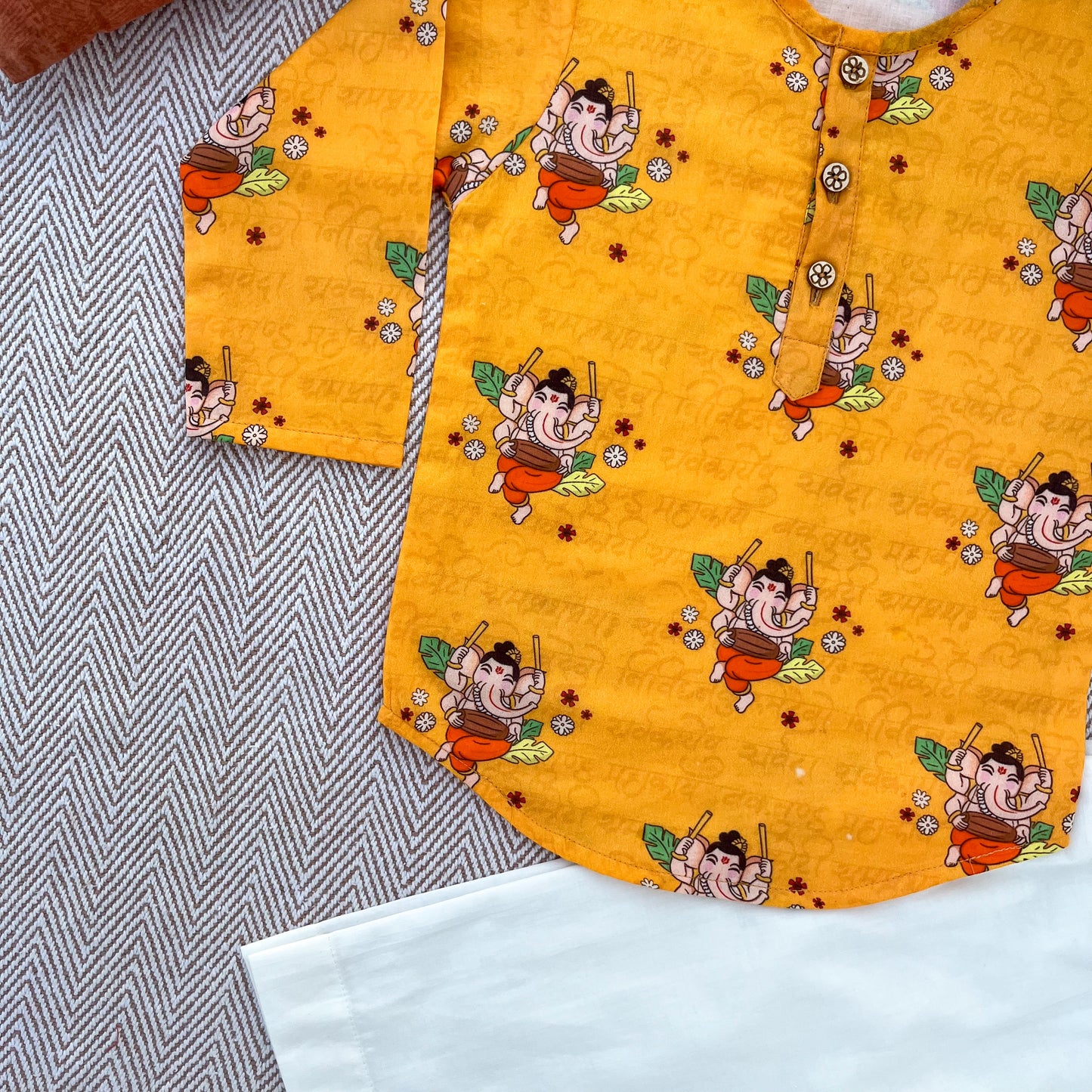 Organic Cotton Unisex 'Bappa Morya' Kurta Set (Yellow)