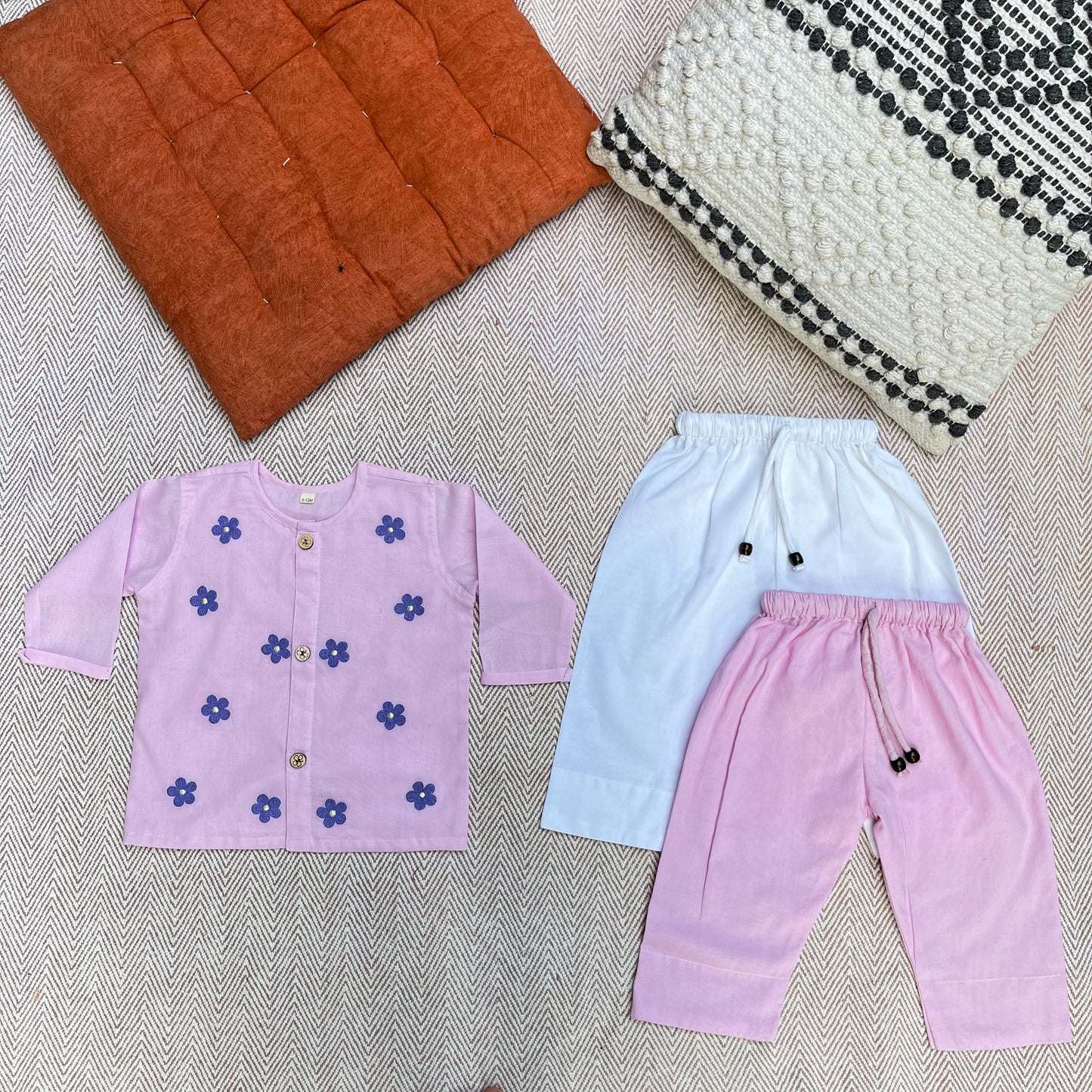 Organic Cotton Full Sleeves Jhabla with Two Pyjamas- Daisy