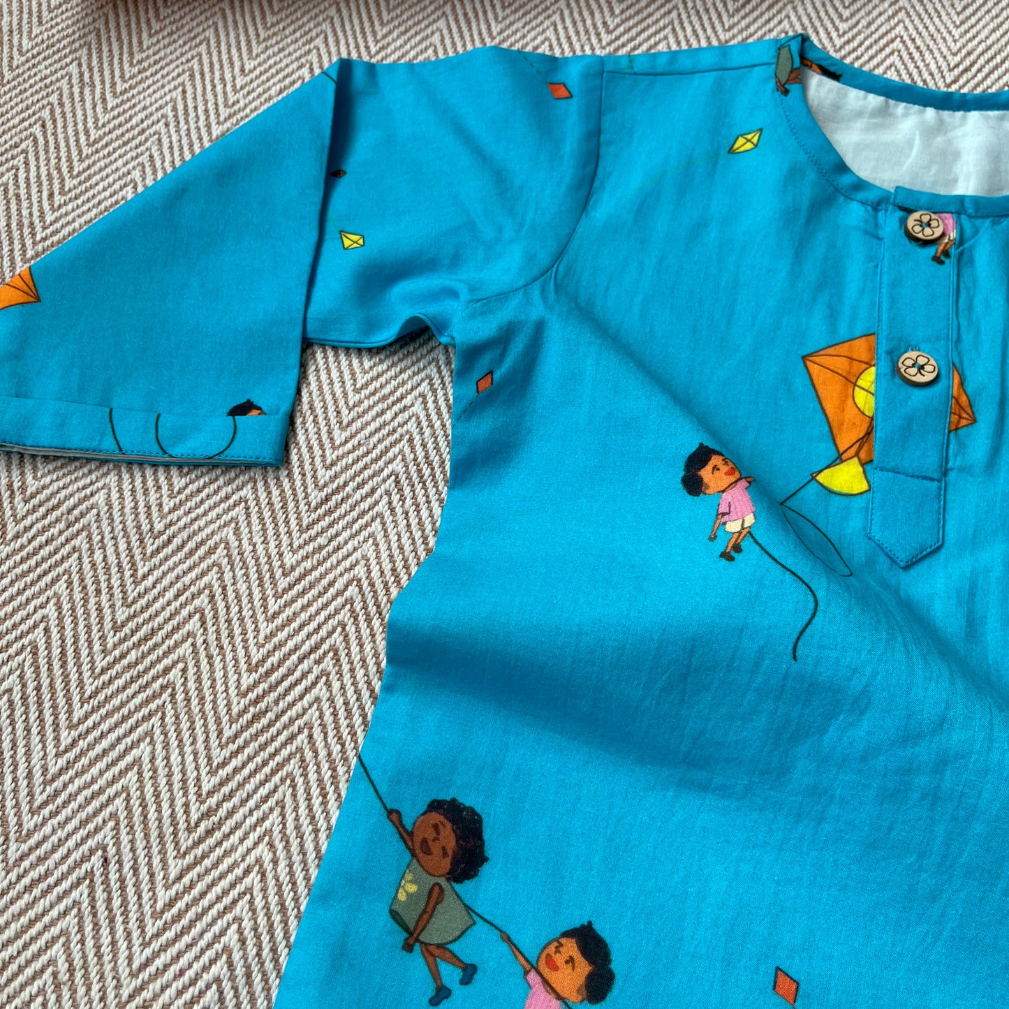 Organic Cotton Unisex Kites in the Sky Kurta Set