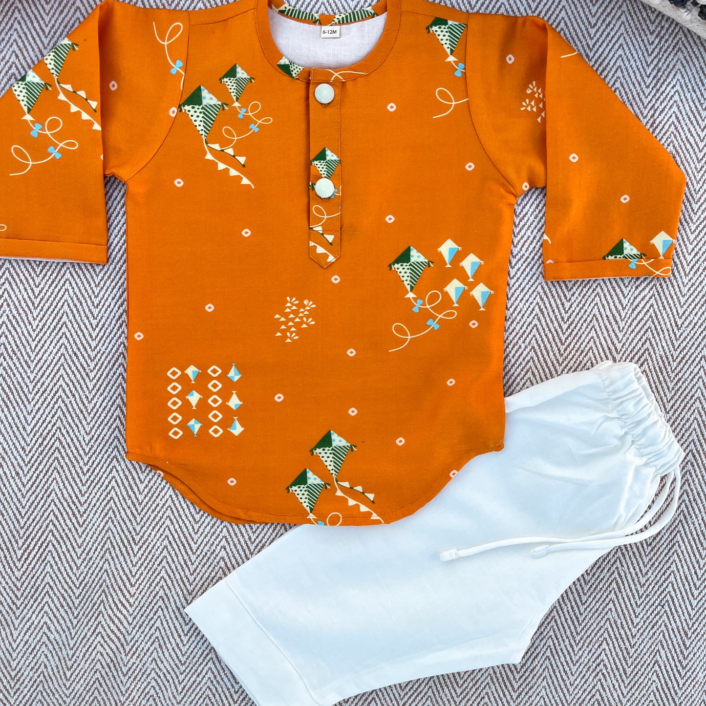 Chanderi Unisex Orange Bandhej Kites Print Kurta Set